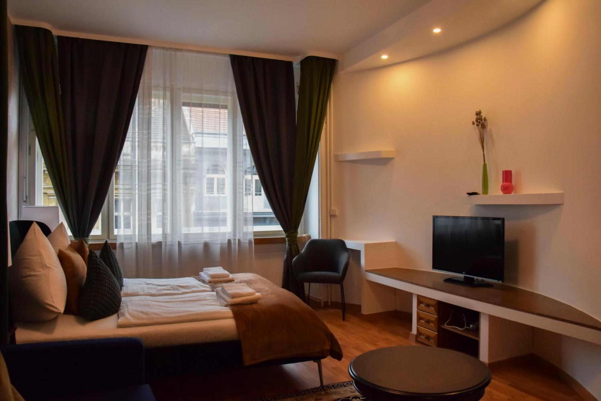 Main Prague Square Apartments Sauna And Fireplace Extérieur photo