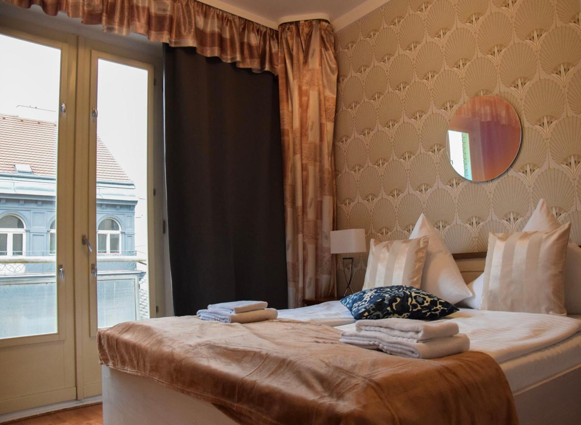 Main Prague Square Apartments Sauna And Fireplace Extérieur photo